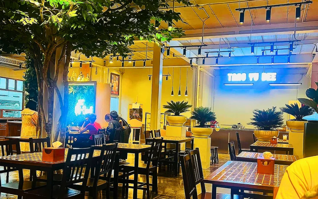รีวิวต้นไทรแก้วปลอม ร้านตั้งอยู่ดี